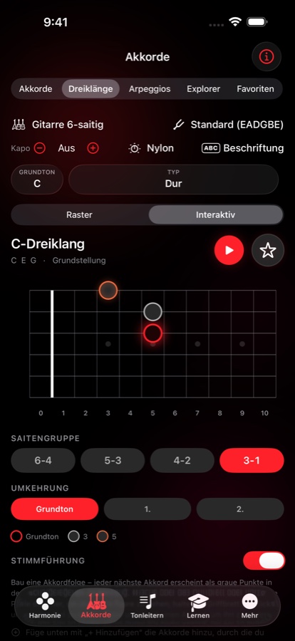 Dreiklänge-Tab im interaktiven Modus mit einem C-Dreiklang auf der Saitengruppe 3–1 und Stimmführungs-Geisterpunkten für den Zielakkord E