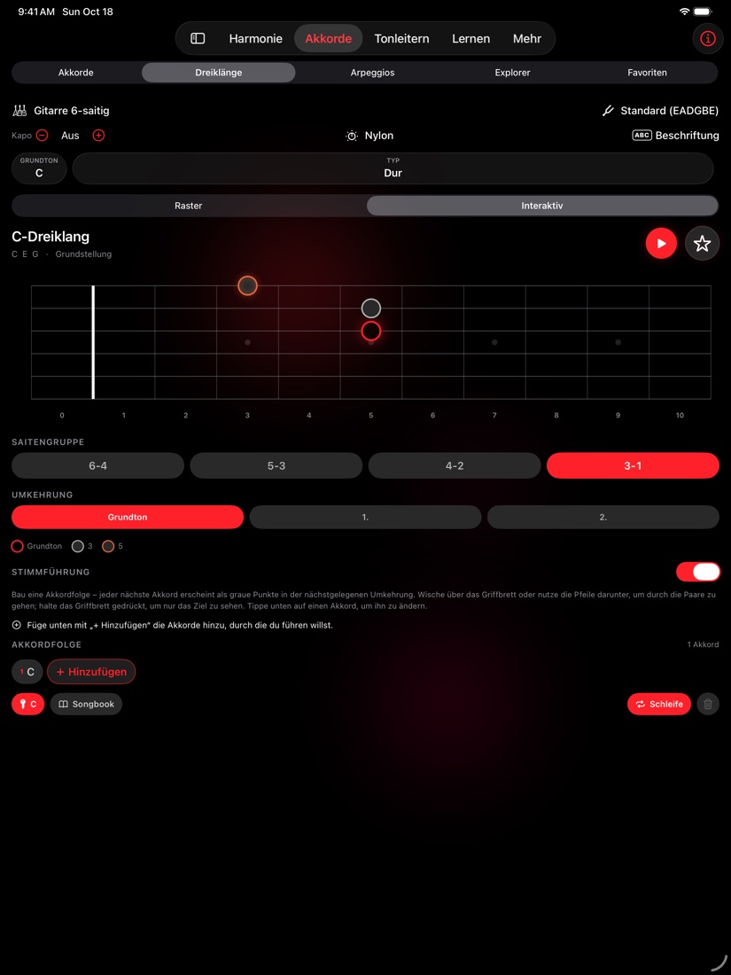 redLUX Guitar auf dem iPad mit dem Dreiklänge-Tab im interaktiven Modus, einem breiten Griffbrett, Saitengruppen-Auswahl und Stimmführungs-Steuerung über den ganzen Bildschirm